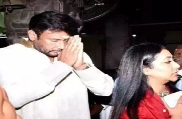 ಆಷಾಡ ಮಾಸ ಹಿನ್ನೆಲೆ ಚಾಮುಂಡೇಶ್ವರಿ ದರ್ಶನ ಪಡೆದ ನಟ ದರ್ಶನ್, ಪತ್ನಿ