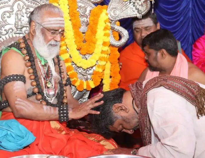 ಶಿವಕುಮಾರ್ ಅವರನ್ನು ಉನ್ನತ ಸ್ಥಾನದಲ್ಲಿ ನೋಡುವಂತಹ ಭಾಗ್ಯ ಸಿಗಲಿ : ರಂಭಾಪುರಿ ಶ್ರೀ ಶಿವಕುಮಾರ್ ಅವರನ್ನು ಉನ್ನತ ಸ್ಥಾನದಲ್ಲಿ ನೋಡುವಂತಹ ಭಾಗ್ಯ ಸಿಗಲಿ : ರಂಭಾಪುರಿ ಶ್ರೀ