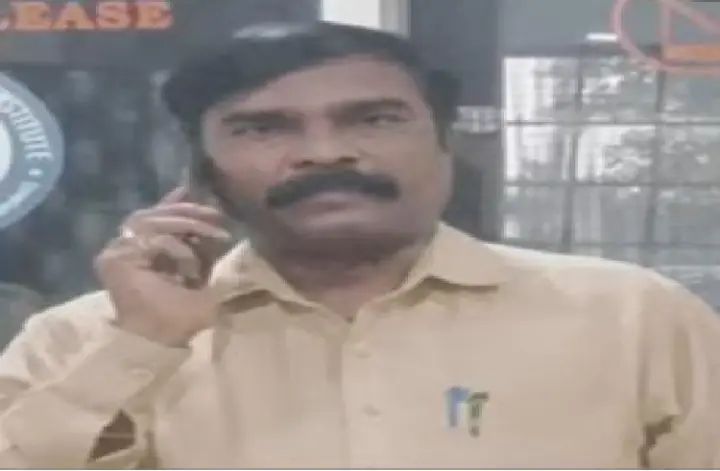 ವಾಕಿಂಗ ಮುಗಿಸಿ ಮನೆಗೆ ಬಂದ ಪ್ರಾಂಶುಪಾಲ ಹೃದಯಾಘಾತಕ್ಕೆ ಬಲಿ ವಾಕಿಂಗ ಮುಗಿಸಿ ಮನೆಗೆ ಬಂದ ಪ್ರಾಂಶುಪಾಲ ಹೃದಯಾಘಾತಕ್ಕೆ ಬಲಿ