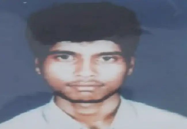 1998 ರ ಕೊಯಮತ್ತೂರು ಬಾಂಬ್ ಸ್ಪೋಟ ಕೇಸ್ : ವಿಜಯಪುರದಲ್ಲಿ ಆರೋಪಿ ಅರೆಸ್ಟ್ 1998 ರ ಕೊಯಮತ್ತೂರು ಬಾಂಬ್ ಸ್ಪೋಟ ಕೇಸ್ : ವಿಜಯಪುರದಲ್ಲಿ ಆರೋಪಿ ಅರೆಸ್ಟ್