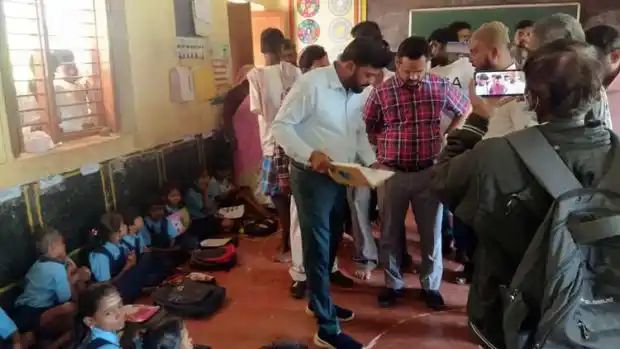 ಟ್ಯಾಂಕ್ ನಲ್ಲಿದ್ದ ವಿಷಕಾರಿ ನೀರು ಸೇವಿಸಿ 12 ಮಕ್ಕಳು ಅಸ್ವಸ್ಥ ಟ್ಯಾಂಕ್ ನಲ್ಲಿದ್ದ ವಿಷಕಾರಿ ನೀರು ಸೇವಿಸಿ 12 ಮಕ್ಕಳು ಅಸ್ವಸ್ಥ