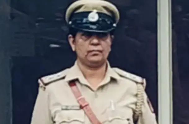 ಲೋಕಾಯುಕ್ತ ಬಲೆಗೆ ಬಿದ್ದ ಮಹಿಳಾ ಪಿಎಸ್ಐ ಲೋಕಾಯುಕ್ತ ಬಲೆಗೆ ಬಿದ್ದ ಮಹಿಳಾ ಪಿಎಸ್ಐ