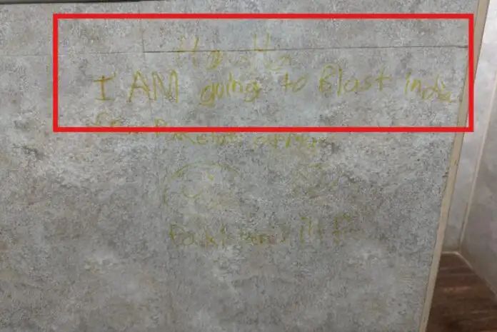 ನಾನು ಭಾರತವನ್ನೇ ಬ್ಲಾಸ್ಟ್ ಮಾಡುತ್ತೇನೆ : ಬೆಂಗಳೂರಿನ ಗೋಡೆ ಬರಹ ಪತ್ತೆ ನಾನು ಭಾರತವನ್ನೇ ಬ್ಲಾಸ್ಟ್ ಮಾಡುತ್ತೇನೆ : ಬೆಂಗಳೂರಿನ ಗೋಡೆ ಬರಹ ಪತ್ತೆ