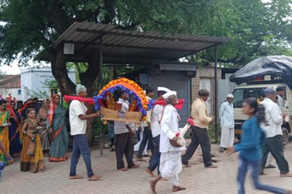 ಶ್ರೀ ಇಂಚಿಗೇರಿ ಸಂಪ್ರದಾಯದ ಗಿರ್ಮಲೇಶ್ವರ ಆಶ್ರಮದಲ್ಲಿ ವೀಣಾ ಪೂಜೆ