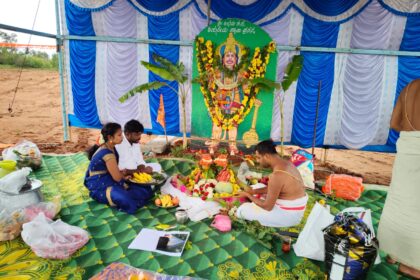  ಶ್ರೀ ನವಪಾಷಾಣ ಅಭಯ ಹಸ್ತ ಆಂಜನೇಯ ಸ್ವಾಮಿ ದೇವಸ್ಥಾನ ನಿರ್ಮಾಣಕ್ಕೆ ಗುದ್ದಲಿ ಪೂಜೆ