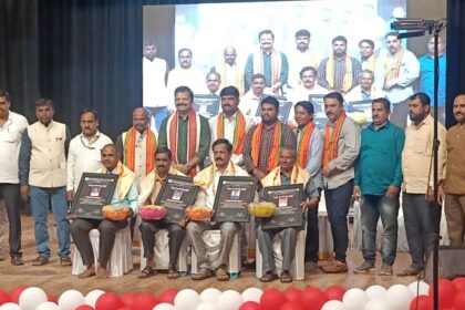  ಹಿರಿಯ ಛಾಯಾಗ್ರಾಹಕ ರಾಜಶೇಖರ ಡೋಣಜಮಠ ಅವರಿಗೆ ಸನ್ಮಾನ