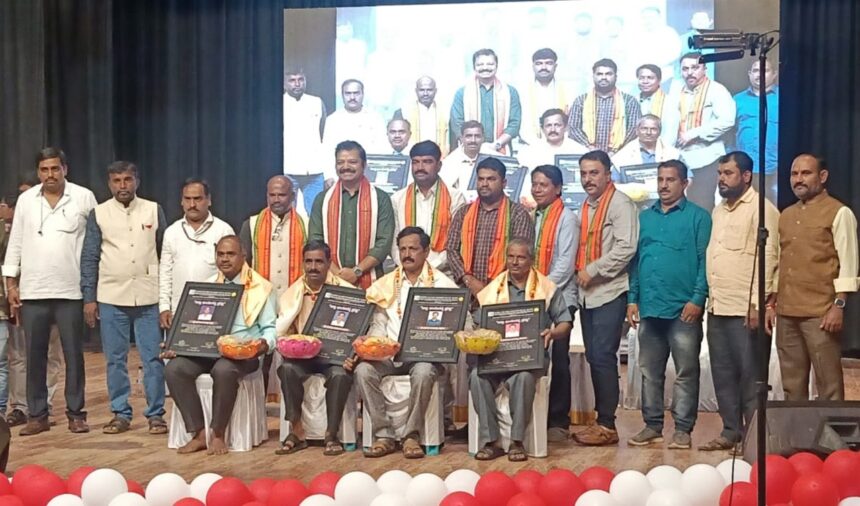  ಹಿರಿಯ ಛಾಯಾಗ್ರಾಹಕ ರಾಜಶೇಖರ ಡೋಣಜಮಠ ಅವರಿಗೆ ಸನ್ಮಾನ