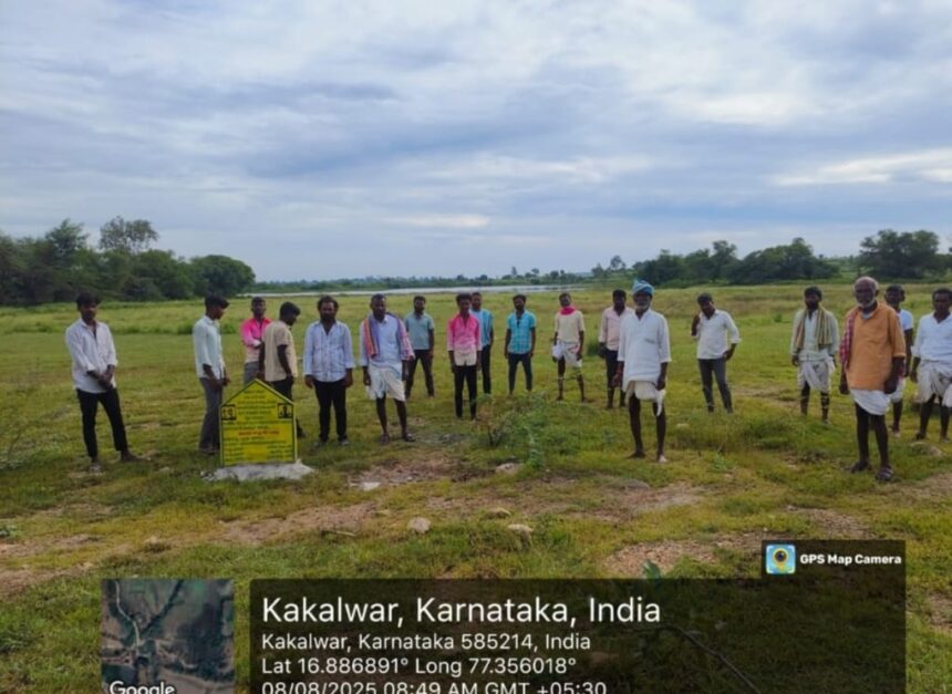 ಉದ್ಯೋಗ ಖಾತ್ರಿಯಲ್ಲಿ ಕೆಲಸ ಮಾಡಲು ಹೋದ ಕಾರ್ಮಿಕರಿಗೆ ಕೆಲಸ ಕೊಡದ ಅಧಿಕಾರಿಗಳು ಉದ್ಯೋಗ ಖಾತ್ರಿಯಲ್ಲಿ ಕೆಲಸ ಮಾಡಲು ಹೋದ ಕಾರ್ಮಿಕರಿಗೆ ಕೆಲಸ ಕೊಡದ ಅಧಿಕಾರಿಗಳು