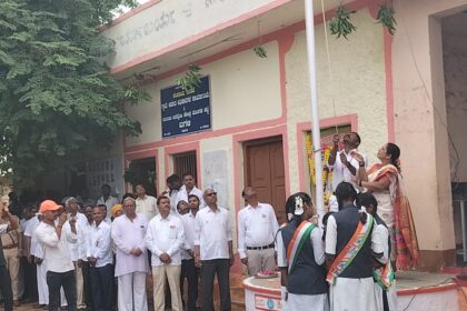ಐಗಳಿ: ವಿವೆಧೆಡೆ ಸ್ವಾತಂತ್ರ್ಯೋತ್ಸವ ಧ್ವಜಾರೋಹಣ