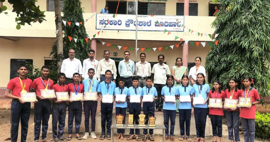 ಮಲ್ಲಮ್ಮನ ಬೆಳವಡಿ ಬೂದಿಹಾಳ ಪ್ರೌಢಶಾಲೆ ವಿದ್ಯಾರ್ಥಿಗಳು ತಾಲೂಕಾ ಮಟ್ಟದ ಕ್ರೀಡಾಕೂಟಕ್ಕೆ ಆಯ್ಕೆ ಮಲ್ಲಮ್ಮನ ಬೆಳವಡಿ ಬೂದಿಹಾಳ ಪ್ರೌಢಶಾಲೆ ವಿದ್ಯಾರ್ಥಿಗಳು ತಾಲೂಕಾ ಮಟ್ಟದ ಕ್ರೀಡಾಕೂಟಕ್ಕೆ ಆಯ್ಕೆ