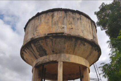 ಹಳೆಯ ನೀರಿನ ಟ್ಯಾಂಕ್ ಡೆಮಾಲಿಶ್ ಮಾಡುವ ವೇಳೆ ಕುಸಿತ: ಮೂವರು ಕಾರ್ಮಿಕರಿಗೆ ಗಂಭೀರ ಗಾಯ