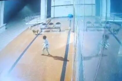 ರಿಮ್ಸ್ ಆಸ್ಪತ್ರೆಯಲ್ಲಿ ಚಿಕಿತ್ಸೆ ಪಡೆಯುತ್ತಿದ್ದ ಬಾಲಕ ನಾಪತ್ತೆ ಪ್ರಕರಣ:ಹೊರಹೋಗುವ ದೃಶ್ಯ ಸಿಸಿಟಿವಿಯಲ್ಲಿ ಸೆರೆ