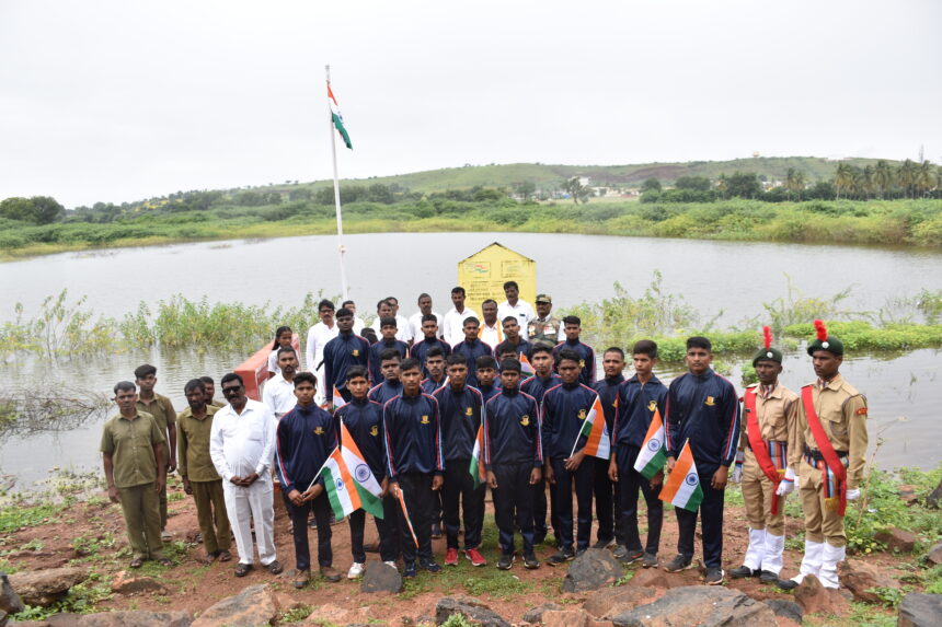 ಸೂಳೇಭಾವಿ ಅಮೃತ ಸರೋವರ ದಡದಲ್ಲಿ ಸ್ವಾತಂತ್ರ್ಯೋತ್ಸವದ ಕಲರವ