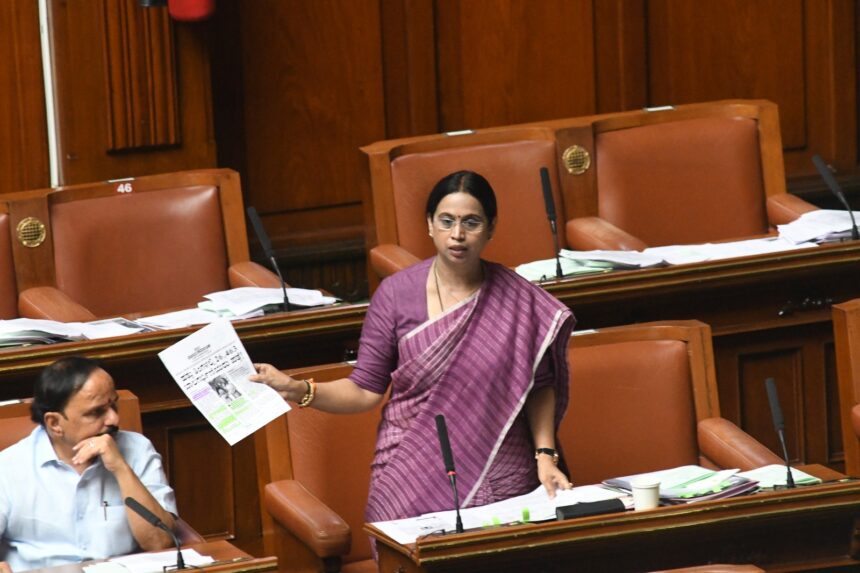 ಮಹಿಳೆಯರ ರಕ್ಷಣೆಗೆ ಬರಲಿದೆ ಅಕ್ಕಾ ಪಡೆ : ಸಚಿವೆ ಲಕ್ಷ್ಮೀ ಹೆಬ್ಬಾಳಕರ್ ಮಹಿಳೆಯರ ರಕ್ಷಣೆಗೆ ಬರಲಿದೆ ಅಕ್ಕಾ ಪಡೆ : ಸಚಿವೆ ಲಕ್ಷ್ಮೀ ಹೆಬ್ಬಾಳಕರ್