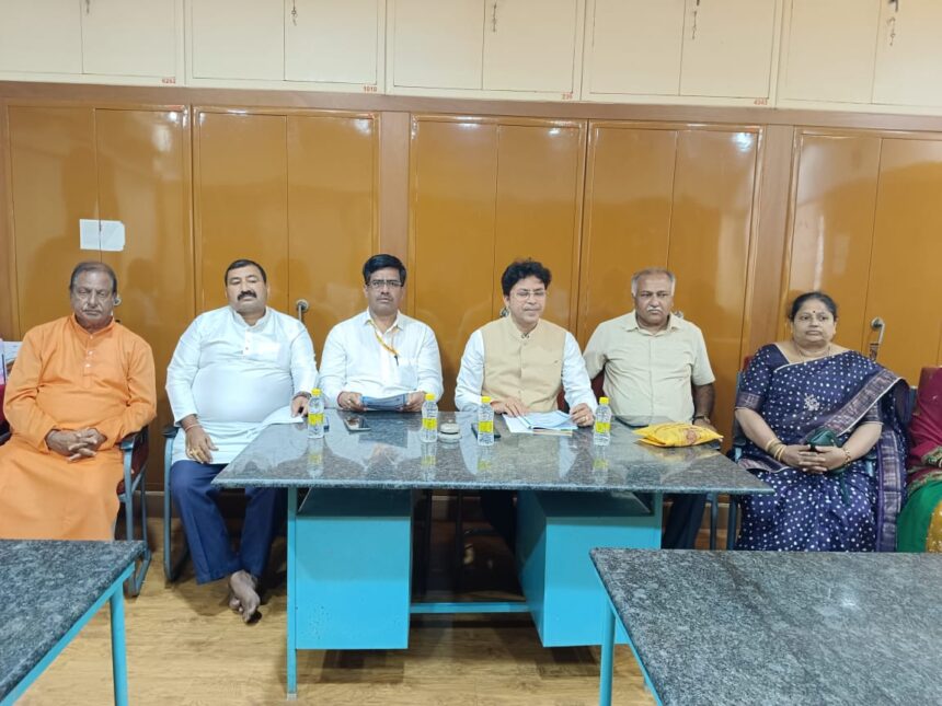 ೧೦ರಂದು ಸಿದ್ಧಾರೂಢ ಮಠದಲ್ಲಿ ಜಲರಥೋತ್ಸವ ೧೦ರಂದು ಸಿದ್ಧಾರೂಢ ಮಠದಲ್ಲಿ ಜಲರಥೋತ್ಸವ