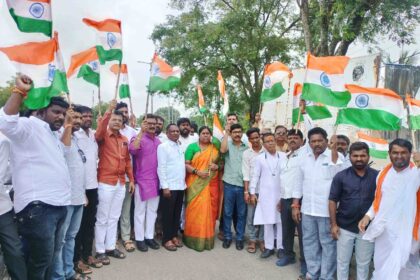 ಹರ್ ಘರ್ ತಿರಂಗಾ ಅಭಿಯಾನದ ಬೈಕ್ ರ್ಯಾಲಿಗೆ ಚಾಲನೆ ನೀಡಿದ : ಲಲಿತಾ ಅನುಪುರ