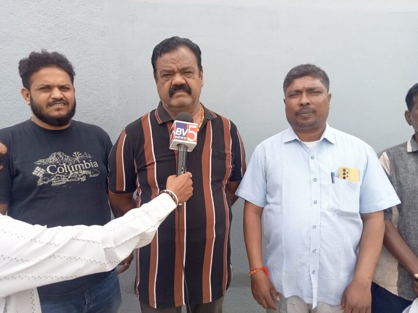 ಗೌರಿ ಗಣೇಶ ಹಬ್ಬದ ಶುಭಾಶಯ ಕೋರಿದ – ಕಾಂಗ್ರೆಸ್ ಮುಖಂಡ ಮಂಜುನಾಥ್ ಟ್ರಾವೆಲ್ಸ್