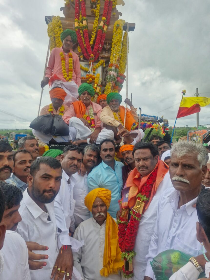 ಗ್ಯಾನಪ್ಪಯ್ಯನವರ ಉಚ್ಚಯ್ಯ್ ಉತ್ಸವ ಗ್ಯಾನಪ್ಪಯ್ಯನವರ ಉಚ್ಚಯ್ಯ್ ಉತ್ಸವ