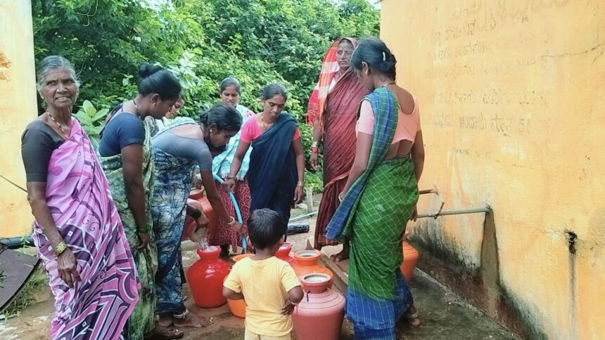 ಗ್ರಾಮಕ್ಕೆ ಭೇಟಿ ನೀಡದ ಪಂಚಾಯತ್ ಅಭಿವೃದ್ಧಿ ಅಧಿಕಾರಿಗಳು ಗ್ರಾಮಕ್ಕೆ ಭೇಟಿ ನೀಡದ ಪಂಚಾಯತ್ ಅಭಿವೃದ್ಧಿ ಅಧಿಕಾರಿಗಳು