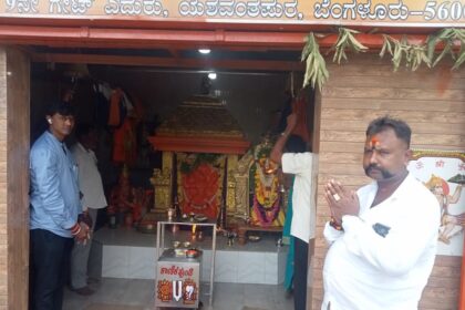  ವೀರಾಂಜನೇಯ ಸ್ವಾಮಿ ದೇವಸ್ಥಾನದಲ್ಲಿ ಸಾವಿರಕ್ಕೂ ಹೆಚ್ಚು ಜನರಿಗೆ ಅನ್ನದಾನ: ಅಧ್ಯಕ್ಷ ಸೆಲ್ವರಾಜು