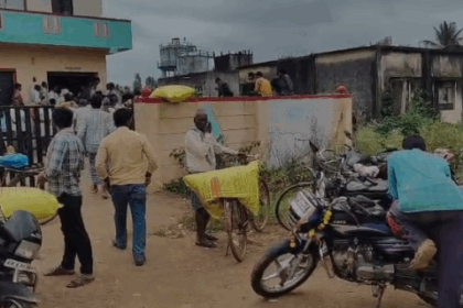 ಯೂರಿಯಾ ಗೊಬ್ಬರವಿಲ್ಲದೇ ಕಂಗಾಲಾಗಿ ರೊಚ್ಚಿಗೆದ್ದ ವೀರಾಪುರ ಗ್ರಾಮದ ರೈತರು