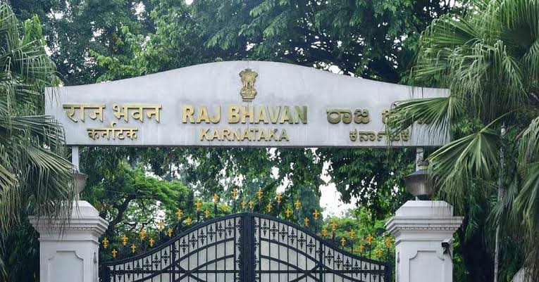 ಆಗಸ್ಟ್.16ರಿಂದ ರಾಜಭವನ ವೀಕ್ಷಣೆಗೆ ಸಾರ್ವಜನಿಕರಿಗೆ ಅವಕಾಶ ಆಗಸ್ಟ್.16ರಿಂದ ರಾಜಭವನ ವೀಕ್ಷಣೆಗೆ ಸಾರ್ವಜನಿಕರಿಗೆ ಅವಕಾಶ