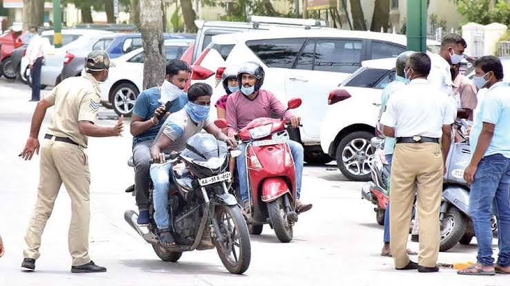 GOOD NEWS : ಟ್ರಾಫಿಕ್ ದಂಡ ಪಾವತಿಗೆ ಶೇ. 50 ರಷ್ಟು ರಿಯಾಯಿತಿ GOOD NEWS : ಟ್ರಾಫಿಕ್ ದಂಡ ಪಾವತಿಗೆ ಶೇ. 50 ರಷ್ಟು ರಿಯಾಯಿತಿ