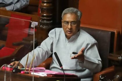 ವಿಧಾನಪರಿಷತ್‌ನ ಸದಸ್ಯರಾಗಿ ಹೊರಟ್ಟಿ 45 ವರ್ಷ ಸೇವೆ : ಹಾಡಿ ಹೊಗಳಿದ ಸದಸ್ಯರು 