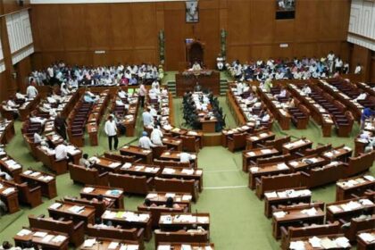 ಮೀಸಲಾತಿ ಚರ್ಚೆಗೆ ಅವಕಾಶ ನೀಡದ ಹಿನ್ನೆಲೆ :  ಬಿಜೆಪಿ-ಜೆಡಿಎಸ್ ಸದಸ್ಯರ ಸಭಾತ್ಯಾಗ