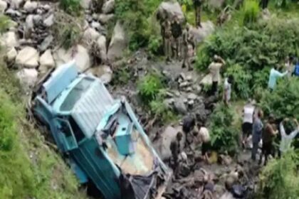 ಸೇನಾ ವಾಹನ ಉರುಳಿ ಇಬ್ಬರು ಯೋಧರು ಸಾವು, 12 ಮಂದಿಗೆ ಗಾಯ 