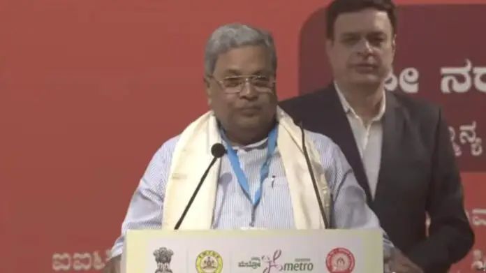 ಮೋದಿ ಸಮ್ಮುಖದಲ್ಲೇ ಕ್ರೆಡಿಟ್ ಕ್ಲೈಮ್ ಮಾಡಿದ ಸಿದ್ದರಾಮಯ್ಯ ಮೋದಿ ಸಮ್ಮುಖದಲ್ಲೇ ಕ್ರೆಡಿಟ್ ಕ್ಲೈಮ್ ಮಾಡಿದ ಸಿದ್ದರಾಮಯ್ಯ