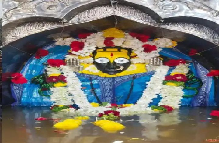 ಬೆಳಗಾವಿ ಭಾರಿ ಮಳೆ : ಯಲ್ಲಮ್ಮವಾಡಿ ಯಲ್ಲಮ್ಮ ದೇವಿಗೆ ಜಲ ದಿಗ್ಬಂಧನ ಬೆಳಗಾವಿ ಭಾರಿ ಮಳೆ : ಯಲ್ಲಮ್ಮವಾಡಿ ಯಲ್ಲಮ್ಮ ದೇವಿಗೆ ಜಲ ದಿಗ್ಬಂಧನ