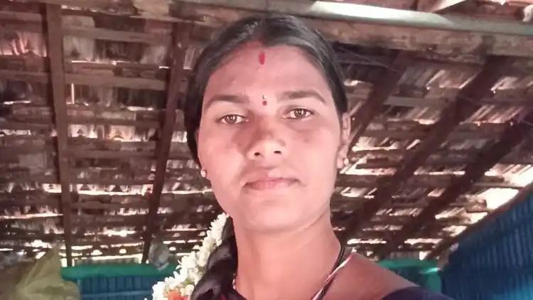 ಅರಿಸಿನ ಕುಂಕುಮ ಕೊಡಲು ಯಾರು ಇಲ್ಲವೆಂದು  ಗೃಹಣಿ ಆತ್ಮಹತ್ಯೆ 