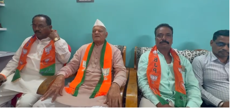 ಮತದಾರರ ಪಟ್ಟಿ ಪರಿಷ್ಕರಣೆಯಲ್ಲಿ ಅಕ್ರಮ: ಮಾಜಿ ಸಚಿವ ಬೆಳ್ಳುಬ್ಬಿ ಆರೋಪ ಮತದಾರರ ಪಟ್ಟಿ ಪರಿಷ್ಕರಣೆಯಲ್ಲಿ ಅಕ್ರಮ: ಮಾಜಿ ಸಚಿವ ಬೆಳ್ಳುಬ್ಬಿ ಆರೋಪ