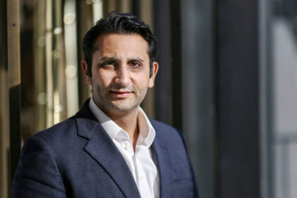 ಆರ್ ಸಿಬಿ ಮಾರಾಟ : ಖರೀದಿಗೆ ಮುಂದಾದ ಕೋವಿಡ್ ಲಸಿಕೆ ತಯಾರಿಕ ಆದರ್ ಪೂನವಲ್ಲಾ