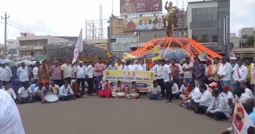 ಮೀಸಲಾತಿ ಭಿಕ್ಷೆಯಲ್ಲ ನಮ್ಮ ಜನ್ಮ ಸಿದ್ಧ ಹಕ್ಕು:ಕರ್ನಾಟಕ ಪ್ರದೇಶ ಬಂಜಾರ ಸೇವಾ ಸಂಘ ಮೀಸಲಾತಿ ಭಿಕ್ಷೆಯಲ್ಲ ನಮ್ಮ ಜನ್ಮ ಸಿದ್ಧ ಹಕ್ಕು:ಕರ್ನಾಟಕ ಪ್ರದೇಶ ಬಂಜಾರ ಸೇವಾ ಸಂಘ