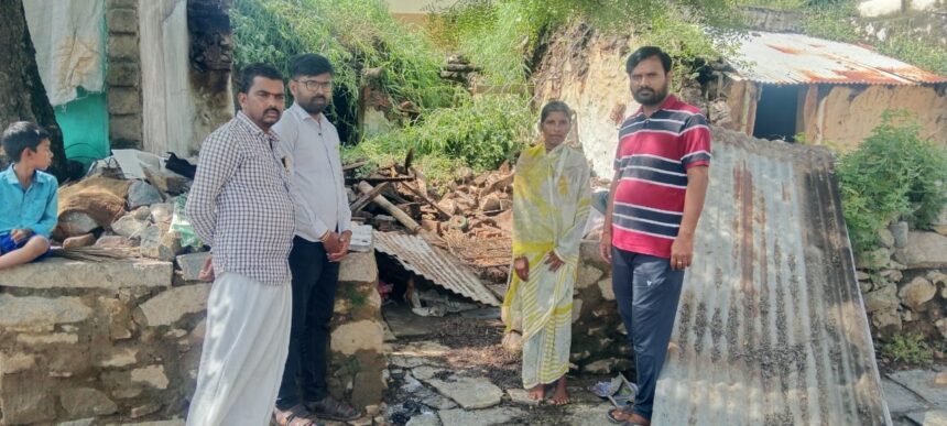 ಅಕಾಲಿಕ ಮಳೆ ಮನೆಗಳು ಕುಸಿತ! ಪಾರಾದ ಮನೆ ಮಂದಿ! ಅಕಾಲಿಕ ಮಳೆ ಮನೆಗಳು ಕುಸಿತ! ಪಾರಾದ ಮನೆ ಮಂದಿ!