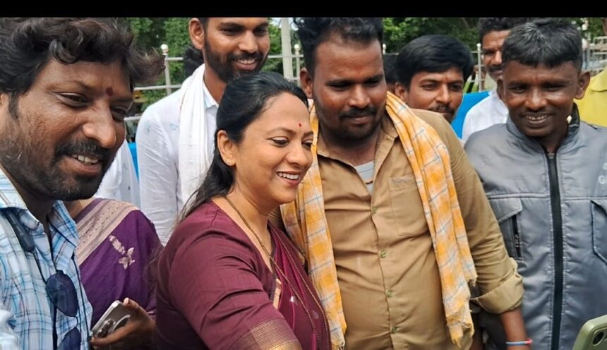 ಮಹಿಳಾ ಆಯೋಗದ ಅಧ್ಯಕ್ಷೆ ಡಾ. ನಾಗಲಕ್ಷ್ಮಿ ಚೌದರಿ ಅವರಿಗೆ ಅದ್ದೂರಿ ಸ್ವಾಗತ