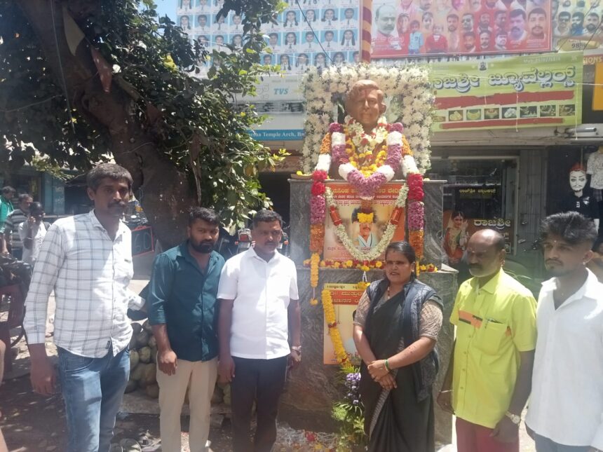 ಹೆಗ್ಗನಹಳ್ಳಿ ಕ್ರಾಸ್ ನಲ್ಲಿ ಸಾಹಸ ಸಿಂಹ ಡಾ. ವಿಷ್ಣುವರ್ಧನ್ ಅವರ ಜಯಂತೋತ್ಸವ