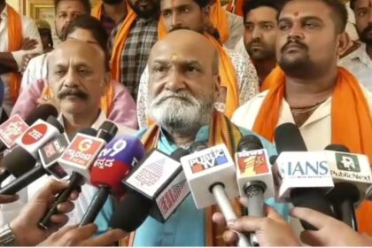 ಯುಟ್ಯೂಬರ್ ಕ್ವಾಜಾ ಇನ್ನೂ 8 ಜನ ಹುಡುಗಿಯರ ಜೊತೆ ಸಂಬಂಧ ಹೊಂದಿದ್ದಾನೆ: ಮುತಾಲಿಕ್ ಗಂಭೀರ ಆರೋಪ