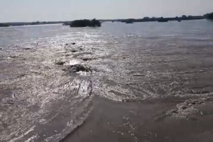 ಅಪಾಯದ ಮಟ್ಟ ಮೀರಿ ಹರಿಯುತ್ತಿದೆ ಮಂಜರಾ ನದಿ