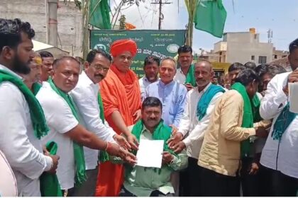 ಬೆಳೆಗಳು ಸಂಪೂರ್ಣ ನಾಶ :ಪರಿಹಾರ ಬಿಡುಗಡೆಗೆ ತಹಶೀಲ್ದಾರಗೆ  ಮನವಿ