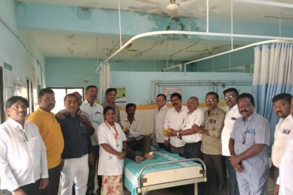 ಶಿಕ್ಷಕರ ದಿನಾಚರಣೆ: ರೋಗಿಗಳಿಗೆ ಹಣ್ಣು ವಿತರಣೆ