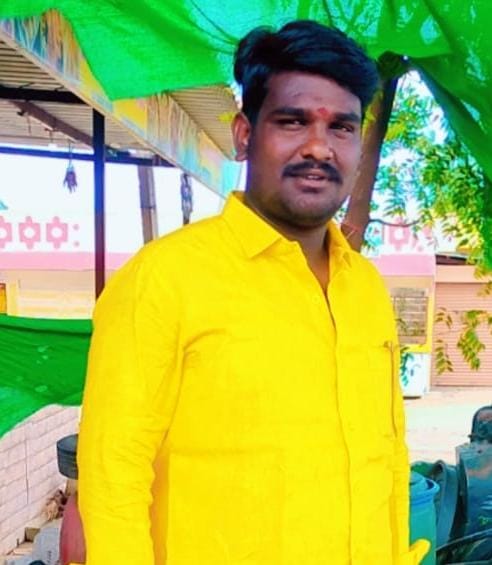 ರೈತರಿಗೆ ಪ್ರತಿ ಎಕರೆಗೆ 65000ರೂ ಬೆಳೆಹಾನಿ ಪರಿಹಾರ ನೀಡಬೇಕು: ನಿರಂಜನ್ ಮನವಿ. ರೈತರಿಗೆ ಪ್ರತಿ ಎಕರೆಗೆ 65000ರೂ ಬೆಳೆಹಾನಿ ಪರಿಹಾರ ನೀಡಬೇಕು: ನಿರಂಜನ್ ಮನವಿ.