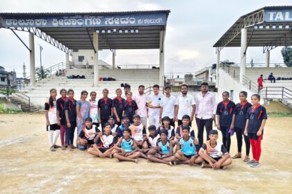 ಖೋಖೋ ಬಾಲಕರ ವಿಭಾಗದಲ್ಲಿ ಜಿಲ್ಲಾ ಮಟ್ಟಕ್ಕೆ ಆಯ್ಕೆಯಾದ ಮೇದಕ ಪ್ರೌಡ ಶಾಲೆ ವಿದ್ಯಾರ್ಥಿಗಳು