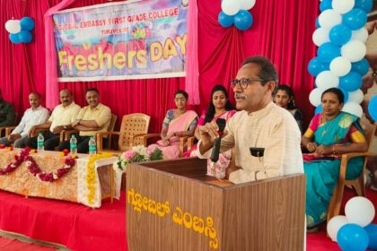 ಶಿಕ್ಷಣ ವ್ಯವಸ್ಥೆಯಲ್ಲಿ ಭ್ರಷ್ಟತೆಯ ಪೆಡಂಭೂತ : ತುರುವೇಕೆರೆ ಪ್ರಸಾದ್ ವಿಷಾದ