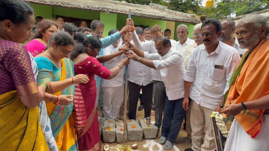 1.50 ಕೋಟಿ ವೆಚ್ಚದಲ್ಲಿ ಮಾದರಿ ಶಾಲಾ ಕಟ್ಟಡ ನಿರ್ಮಾಣಕ್ಕೆ ಶಂಕುಸ್ಥಾಪನೆ