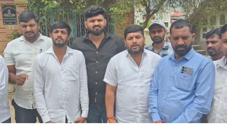 ಭಾಗ್ಯ ನಗರದಲ್ಲಿ ಮನೆ, ಮನೆಗೆ ತೆರಳಿ ಮತ ಪಟ್ಟಿ ಪರಿಶೀಲನೆ