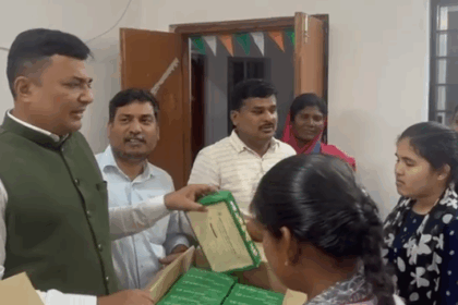 ಜಿಲ್ಲಾ ಮ್ಯಾಜಿಸ್ಟ್ರೇಟ್ ದಿವಾಕರ್ ಹಾಸ್ಟೆಲ್‌ಗೆ ದಿಢೀರ್ ಭೇಟಿ