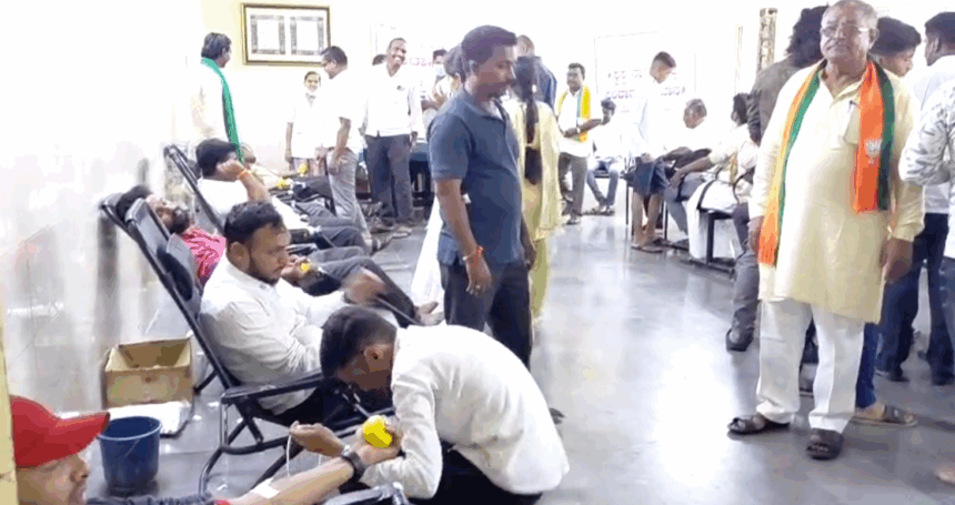 ನರೇಂದ್ರ ದಾಮೋದರ್ ಮೋದಿಜಿ ಅವರ ಹುಟ್ಟು ಹಬ್ಬದ ಪ್ರಯುಕ್ತ ರಕ್ತದಾನ ಶಿಬಿರ ನರೇಂದ್ರ ದಾಮೋದರ್ ಮೋದಿಜಿ ಅವರ ಹುಟ್ಟು ಹಬ್ಬದ ಪ್ರಯುಕ್ತ ರಕ್ತದಾನ ಶಿಬಿರ